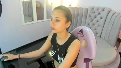 Seren  Follow me online show from 02/21/25, 10:17