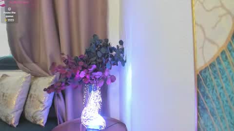 Snapshot of serena_foxxx chatting on 07/20/26, 01:31 Serena online show from 07/20/26, 01:31