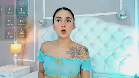 Snapshot of serena_jeyns chatting on 11/07/25, 07:47 SERE online show from 11/07/25, 07:47