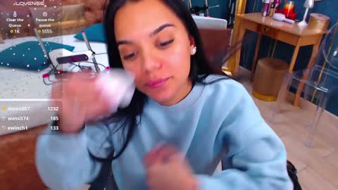 Snapshot of serena_mendez chatting on 02/01/25, 01:09 Serena online show from 02/01/25, 01:09