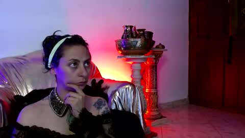 Serena Xyz online show from 10/28/25, 07:27