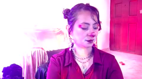 Serena Xyz online show from 10/31/25, 08:54