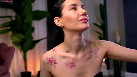 Serena online show from 11/27/25, 11:01