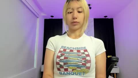 Snapshot of serene_waves chatting on 11/06/25, 11:44 Serene online show from 11/06/25, 11:44