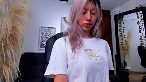 Snapshot of serene_waves chatting on 11/28/25, 12:52 Serene online show from 11/28/25, 12:52