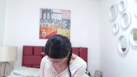 sereneclarks_ online show from 12/19/24, 04:13