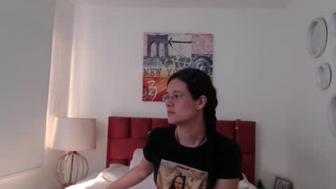 sereneclarks_ online show from 12/20/24, 11:54