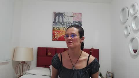sereneclarks_ online show from 12/30/24, 12:20