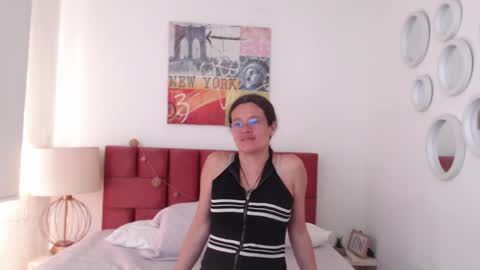 sereneclarks_ online show from 01/15/25, 02:46