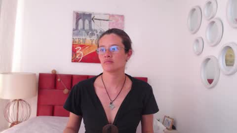 sereneclarks_ online show from 01/18/25, 05:59