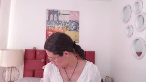 sereneclarks_ online show from 01/21/25, 06:23