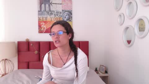 sereneclarks_ online show from 01/24/25, 06:46
