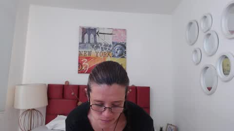 sereneclarks_ online show from 01/31/25, 03:33