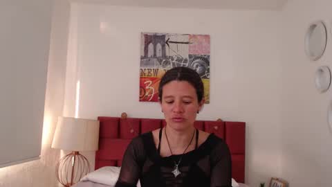 sereneclarks_ online show from 02/03/25, 12:47