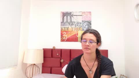 sereneclarks_ online show from 02/04/25, 03:36