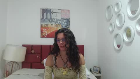 sereneclarks_ online show from 02/12/25, 03:49