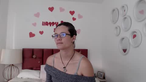 sereneclarks_ online show from 02/19/25, 12:33