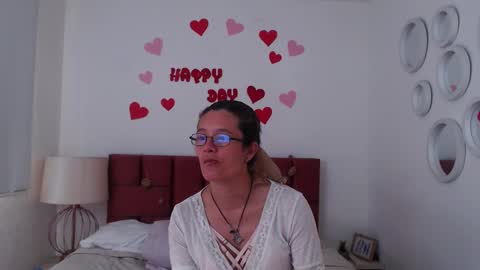 sereneclarks_ online show from 02/21/25, 03:43