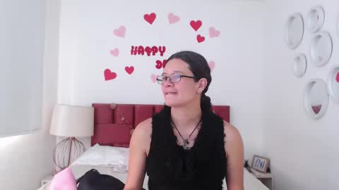 sereneclarks_ online show from 02/27/25, 12:34