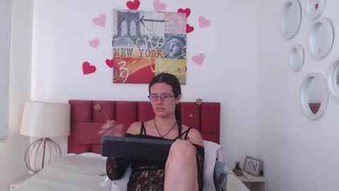 sereneclarks_ online show from 03/04/25, 03:37