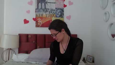 sereneclarks_ online show from 03/05/25, 06:45