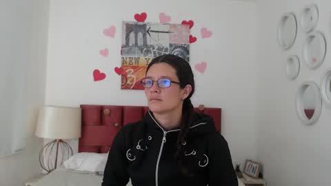 sereneclarks_ online show from 03/07/25, 12:34