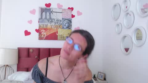 sereneclarks_ online show from 03/07/25, 07:05