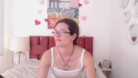 sereneclarks_ online show from 03/08/25, 06:16