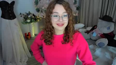 Snapshot of sereneflame chatting on 11/05/25, 04:07 Ophelia online show from 11/05/25, 04:07