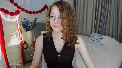 Snapshot of sereneflame chatting on 01/11/26, 09:47 Ophelia online show from 01/11/26, 09:47