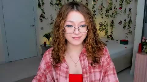 Snapshot of sereneflame chatting on 03/31/26, 04:07 Ophelia online show from 03/31/26, 04:07