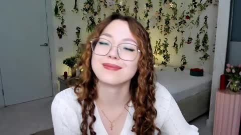 Snapshot of sereneflame chatting on 04/03/26, 04:05 Ophelia online show from 04/03/26, 04:05