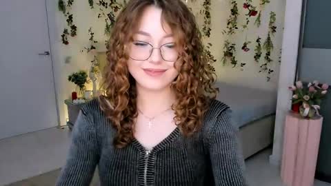 Snapshot of sereneflame chatting on 04/29/26, 04:22 Ophelia online show from 04/29/26, 04:22