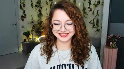 Snapshot of sereneflame chatting on 05/03/26, 04:24 Ophelia online show from 05/03/26, 04:24