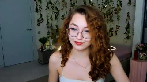 Snapshot of sereneflame chatting on 05/16/26, 10:01 Ophelia online show from 05/16/26, 10:01