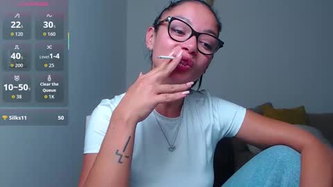 SereneSophi online show from 10/06/25, 03:48