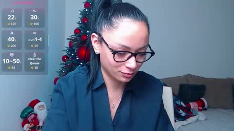 SereneSophi online show from 12/17/25, 02:28