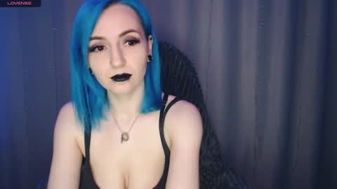 Snapshot of sereniiity chatting on 01/09/25, 02:11 Alexia online show from 01/09/25, 02:11