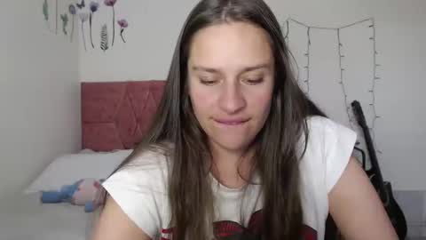 Snapshot of serenity_crystal chatting on 12/23/24, 09:40 serenity_crystal online show from 12/23/24, 09:40