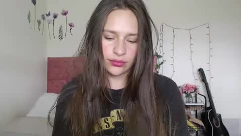 Snapshot of serenity_crystal chatting on 01/02/25, 06:56 serenity_crystal online show from 01/02/25, 06:56