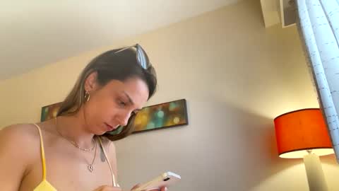 serenityroseee online show from 05/25/26, 06:47