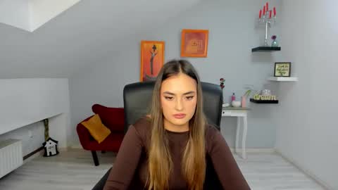 Snapshot of serenlys chatting on 11/07/25, 08:31 serenlys online show from 11/07/25, 08:31