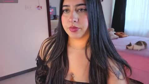 Serenna Cruz online show from 05/13/26, 08:38