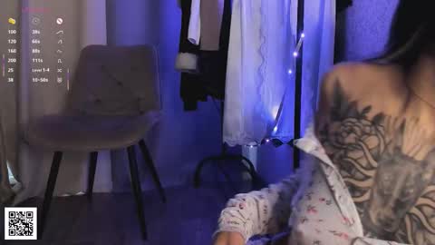 Snapshot of sergantt53 chatting on 10/21/25, 03:07 Ariana online show from 10/21/25, 03:07