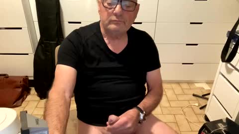 serge8413 online show from 12/11/24, 03:45