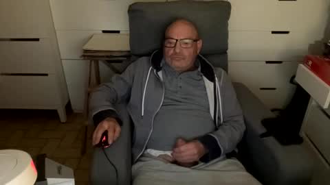 serge8413 online show from 12/30/24, 09:08