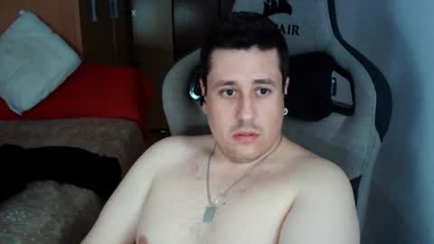 Snapshot of sergio95n chatting on 02/09/25, 03:23 Pollos online show from 02/09/25, 03:23