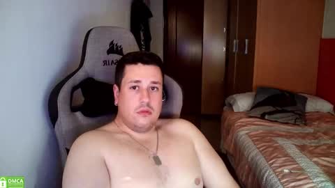 Snapshot of sergio95n chatting on 10/04/25, 04:38 Pollos online show from 10/04/25, 04:38
