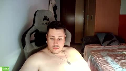 Snapshot of sergio95n chatting on 10/31/25, 03:24 Pollos online show from 10/31/25, 03:24