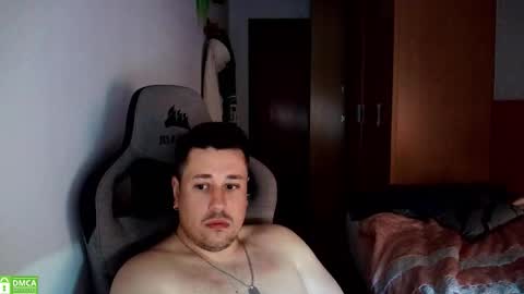 Snapshot of sergio95n chatting on 11/02/25, 07:33 Pollos online show from 11/02/25, 07:33